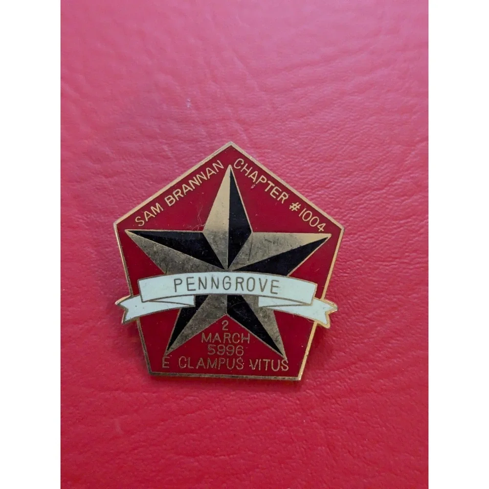 Vintage PENNGROVE Sam Brannan Chapter #1004 2 March 5996 E Clampus Vitus‎  pin